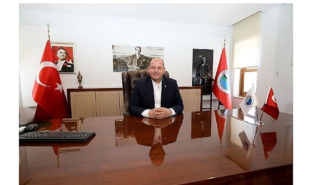 Bir Minik Serçe Müzikali: Kusura Bak-ma Sahnesi Menderes’te Ücretsiz Gösterimde