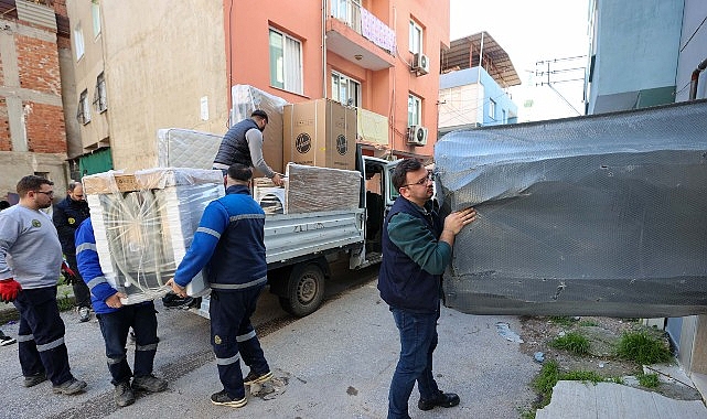 Buca’da Yağış Sonrası Destek Seferberliği: Evleri Su Baskınından Etkilenen Ailelere Eşya Yardımı