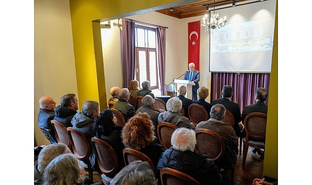 Burhaniye Kent Arşivi’nde Bağışçılara Özel Plaket ve Sertifika Töreni