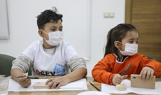 Çankaya Belediyesinden LÖSEV İşbirliğiyle Umut Dolu Ahşap Boyama Atölyesi