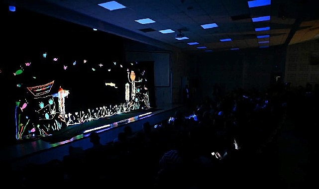 Çevreci Balık: Çocuklar için Teatral Bir Çizgi Film Deneyimi