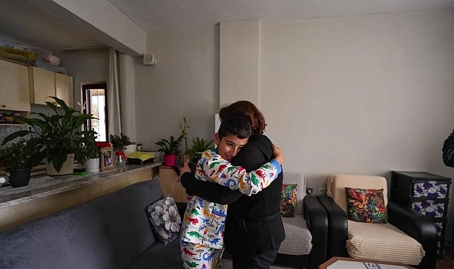 Didim Belediye Başkanı Hatice Gençay’dan Depremzede Ailelere-Coordinated Dayanışma Ziyareti