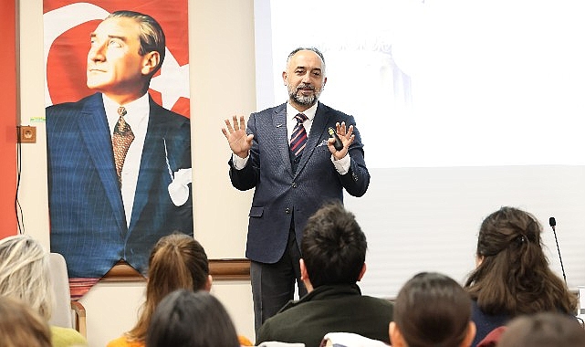 Doğa Filozoflarıyla Beş Çayı: Günlük Yaşamla Felsefenin Buluşması