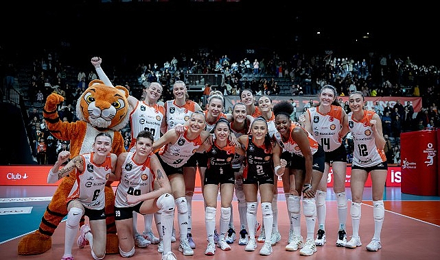 Eczacıbaşı Dynavit’in Evinde THY’ye Karşı 3-0 Zafer