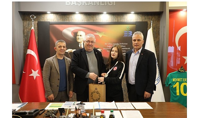 Edremitli Ecrin Yanıt’tan Türkiye Şampiyonluğu: Poomsae’de Zirveye Taşınıyor