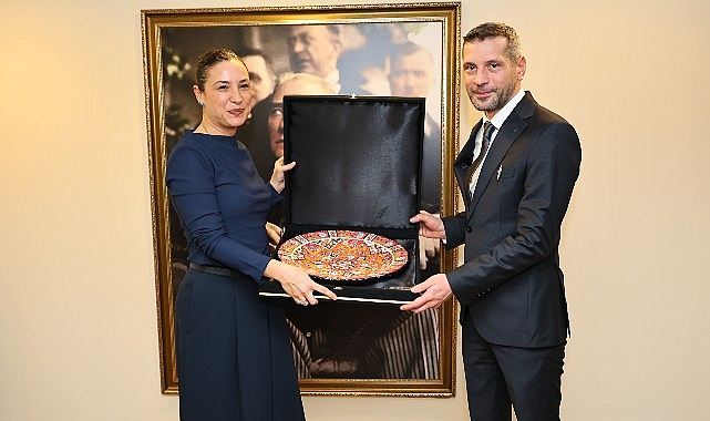Efes Selçuk Belediyesi’nden Hayvan Ambulansı Bağışıyla Sokak Hayvanlarına Umut Işığı