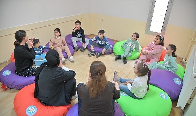 Engelsiz Düşler: Renkli İzler ile Sosyalleşme ve Empati Temelli Sanat Etkinlikleri Manisa’daki Deneyim