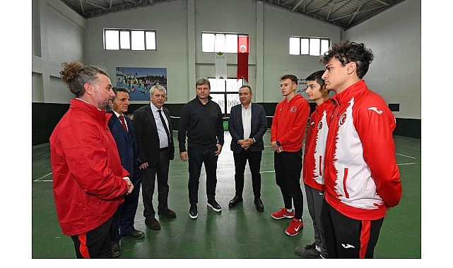 Ertuğrul Sağlam’ın Spor Tesisi Ziyaretinde Genç Sporculara İlham Veren Anlar