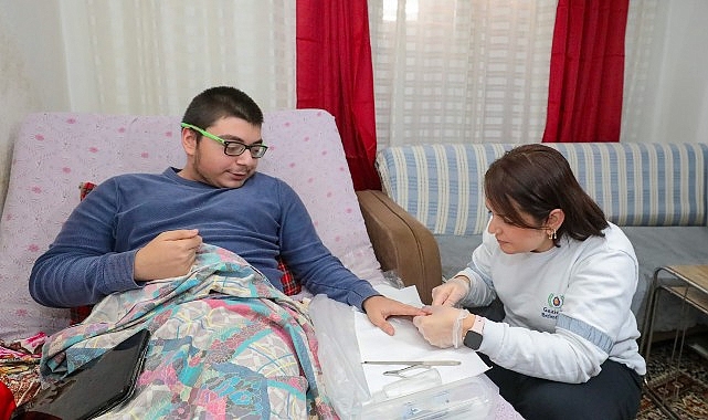 Gaziemir’de Evde Bakım ve Kuaför Hizmeti: Engelli ve Yaşlı Bireylere Güvenli Destek