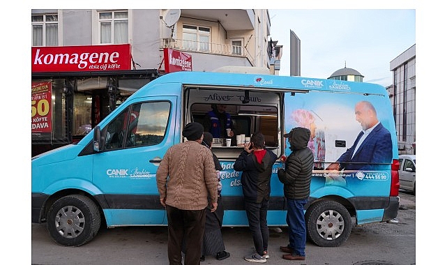 Gönül Sofrası Aracında Canik Belediyesi Sıcacık İkramlarla Sevgi Dağıtıyor