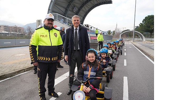 Güvenli Adımlar: Erken Yaşta Trafik Bilinciyle Yeni Nesil Sorumluluklar