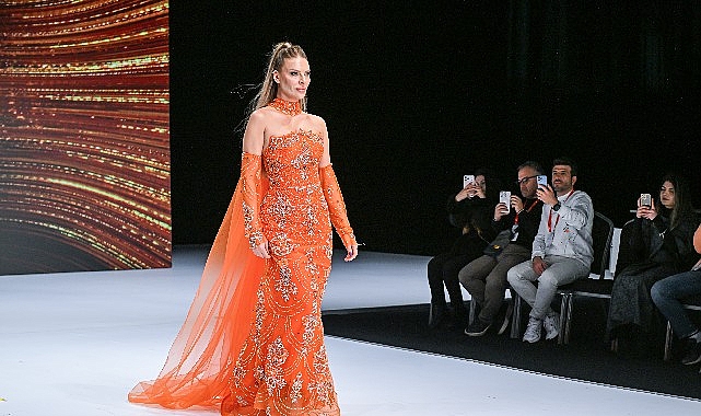 IF Wedding Fashion İzmir’de Final Defilesi: Simge Tertemiz Dönüşü ve Moda Gururu Dolu Dolu