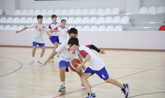 İnegöl’de 9. Okullar Arası Spor Festivali Basketbol Başladı: 14 Branşta Devam