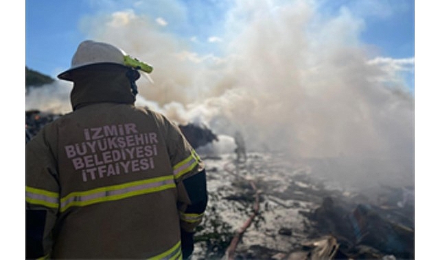 İzmir İtfaiyesi’ne 100 Yangın Görevlisiyle Artan Kriz Kapasitesi: KPSS Şartı ve Başvuru Takvimi