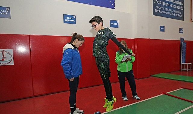 Karşıyaka Belediyesi Spor Yetenek Testleriyle Gençlere Yol Gösteriyor