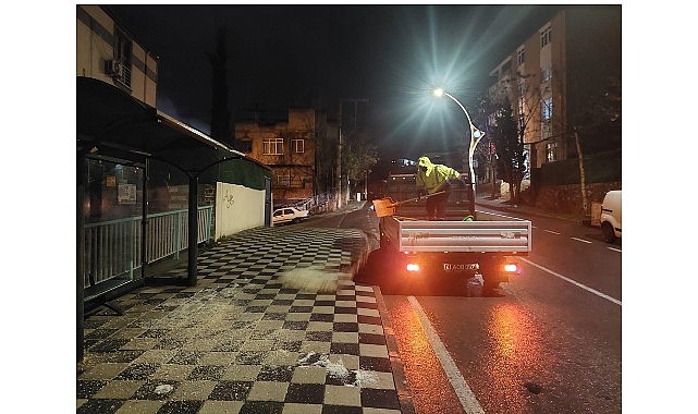 Kışın Kesintisiz Mücadele: Kocaeli’de 1.200 Personel ve 354 Araçlık Ekip Kent Geneline Karla Savaşı