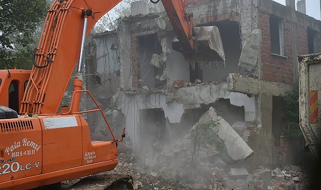 Lüleburgaz’da Güvenlik Odaklı Bilançolar: Son Yılda 49 Bina Yıkımı ve 26 Yapı İçin Kentsel Dönüşüm Çalışmaları