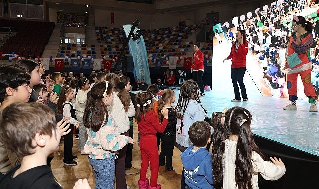 Okula Bi’ Mola: Yarıyıl Tatili Şenliği İzmit’te Çocuklarla Dolu Dolu Geçti