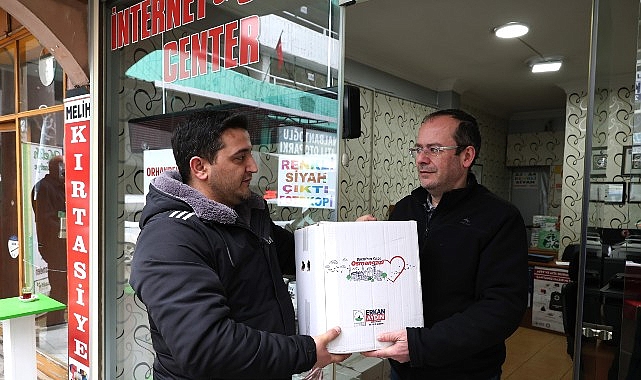 Osmangazi Belediyesi Ramazan Erzak Dağıtımıyla Dayanışmayı Büyütüyor