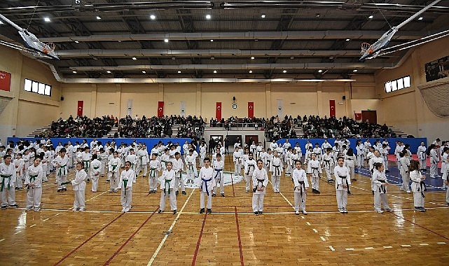 Osmangazi Belediyespor Karate Semineri ve Kuşak Sınavı 2025-2026: 6 Yaş ve Üzeri 300 Sporcu Başarıyla Terfi Etti