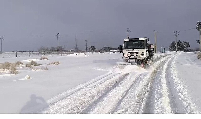 Osmangazi’nin Yükselen Kar Mücadelesi: Karla Kaplı Yollar Geriye Kalmadı