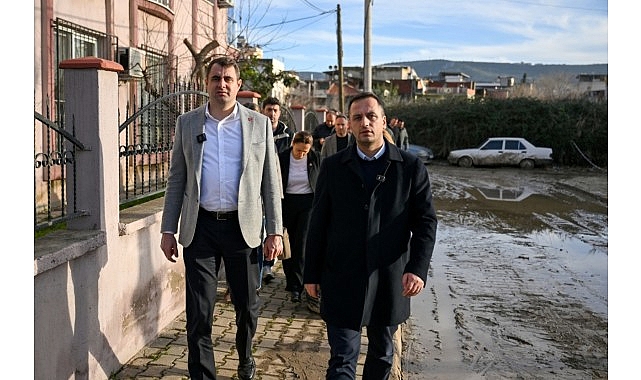 Şiddetli Yağış Sonrası İnceleme: Bornova’da Sahadaki Koordinasyon ve Tahliye Çalışmaları