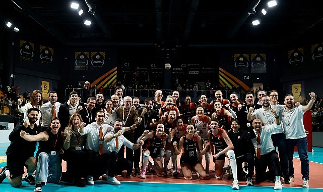 VakıfBank Serüveninde Eczacıbaşı Dynavitli Zafer: Derbiyle Başlayan ve Bitiren 3-1
