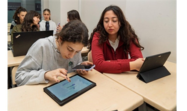 Yapay Zekâ Destekli Matematik Öğretimi Projesi İzmir’de Genişliyor: 500 Öğrenciye Ulaştı