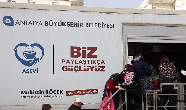 Antalya Büyükşehir Belediyesiyle Ramazan Bereketi Her Mahalleye Taşınıyor