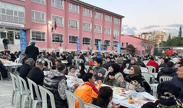 Aydın’da Ramazan Dayanışması: İftar Sofraları Şehrin Her Köşesinde Büyüyor