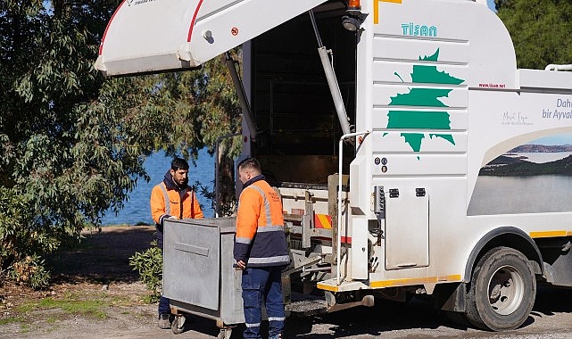 Ayvalık Gençlik ve Çevre İçin Çöp Konteynır Temizlik Seferberliği