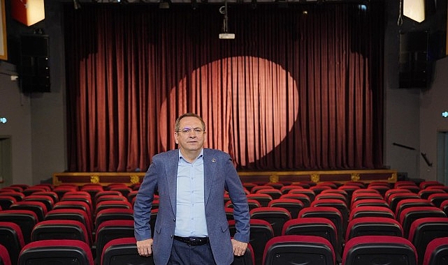 Ayvalık’ta Rauf Denktaş Kültür Merkezi Açılışı: 300 Kişilik Salonla Sanatın Yeni Nabzı