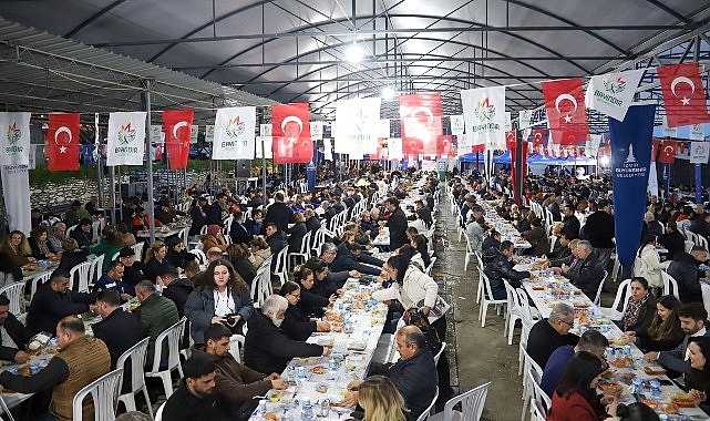 Bayındır’da İftar Sofrası: Dayanışma ve Samimiyet Dolu Gecede Protokol Ayrıca Katıldı