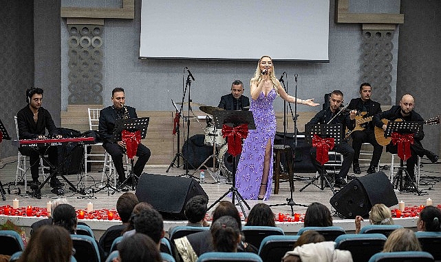 Bir Kalp Bin Hikâye: Aşk Şarkılarıyla Demet Aslan Gecesi Bornova’da