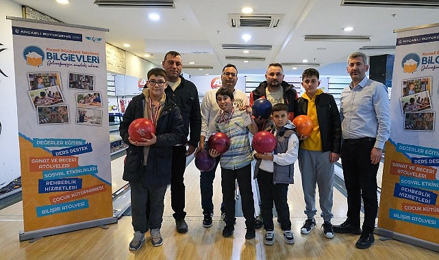 Çocukların Enerjisini Doğru Yönde Kullanan Bilgievleri Baba-Oğul Bowling Turnuvası
