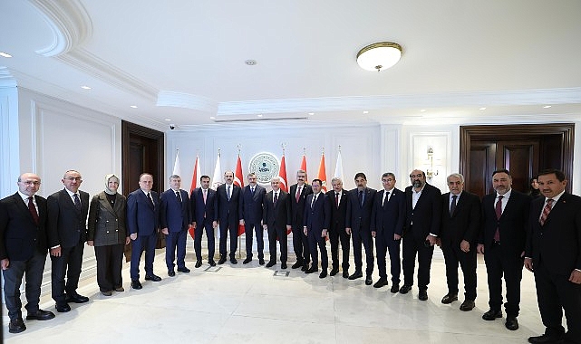 İçişleri Bakanı Mustafa Çiftçi Ziyaretinde Konya Heyetiyle Birlikte Hayırlı Dileklerini Paylaştı
