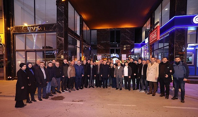 İstişare ve Esnaf Katkısı: Tahir Büyükakın İzmit’te iftar sofrasında