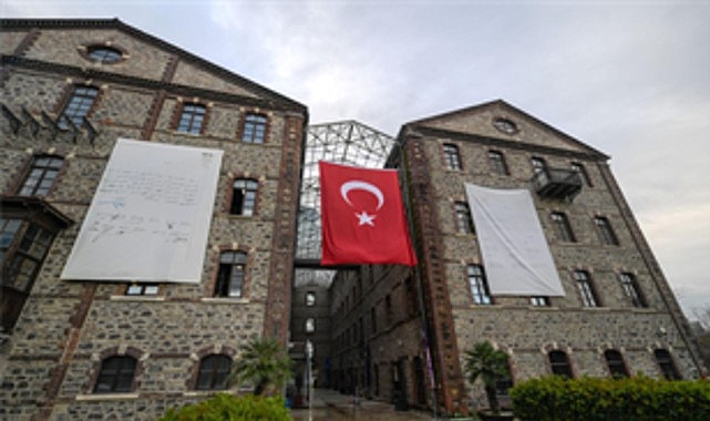 İzmir Belediyesi Meslek Fabrikası: Tarihi Bina ve Hukuki Girişimler