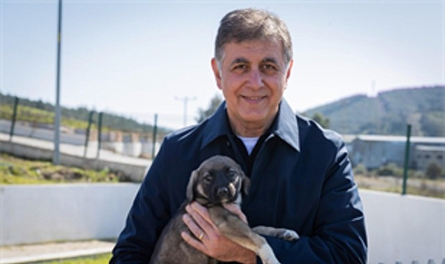 İzmir Pako Sahipsiz Hayvan Bakımevi Gezisi: Tugay’dan Hayvanlara Sevgi Çağrısı ve Gönüllü Çalışmalarının Vurgusu