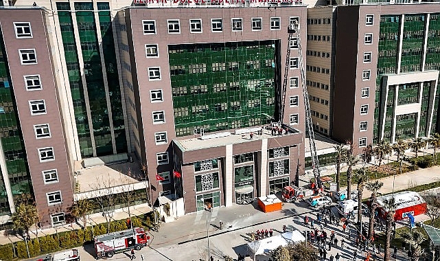 İzmir Tatbikatı: Bomba İhbarı ve Tahliye Operasyonunun Ayrıntıları