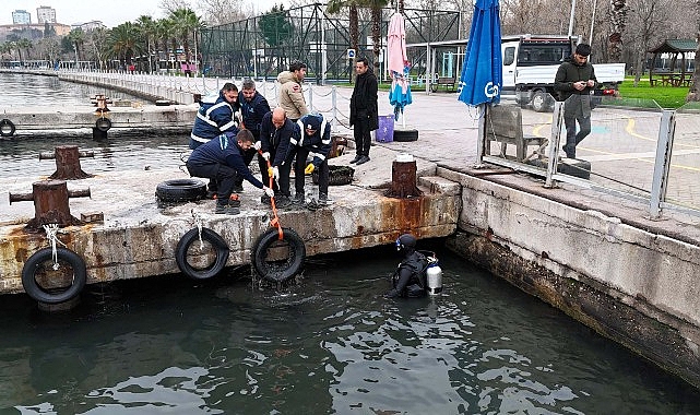 İzmit Körfezi Temizliğinde Dalgıçların 50 Lastik Toplama Operasyonu ve Sürdürülebilir Kıyı Yönetimi