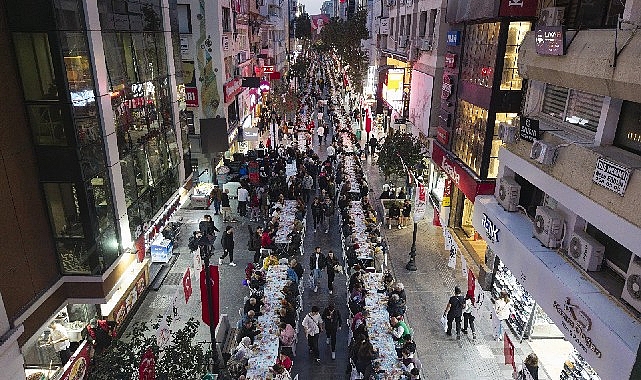 Karşıyaka Belediyesi’nin Ramazan Iftarları: Mahalle Buluşmaları ve Büyük Etkinlikler