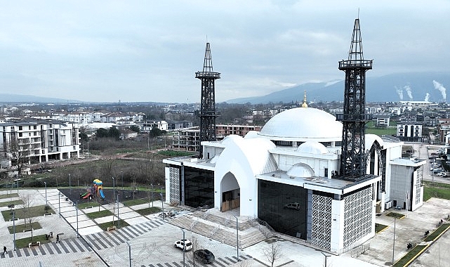Kartepe Kent Meydanı Camii Ramazan’a Hazır: 3 Katlı Çok Amaçlı Uyumla Hizmete Giriyor