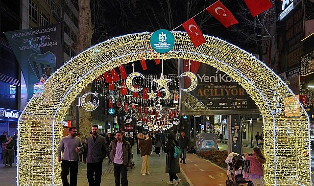 Kocaeli’de Ramazan Coşkusu: Kent Meydanı ve Seka Park’ta Işıklandırmalı Şenlik