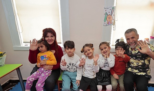 Konak Belediyesi Mutlu Çocuklar Oyun Evlerinde Hayvan Sevgisi Seminerleri ve Sahiplenme Rüzgârı