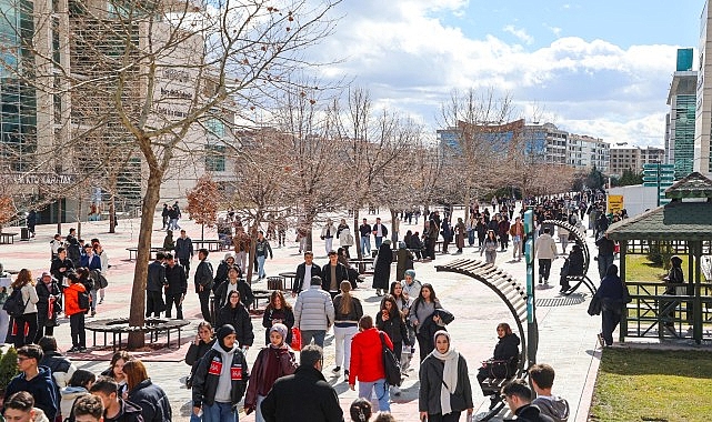 KTO Karatay Üniversitesi TYT Deneme Sınavı’nda 5.000’in Üzerinde Aday Katılımı ve Ailelere Yönelik Yol Haritası