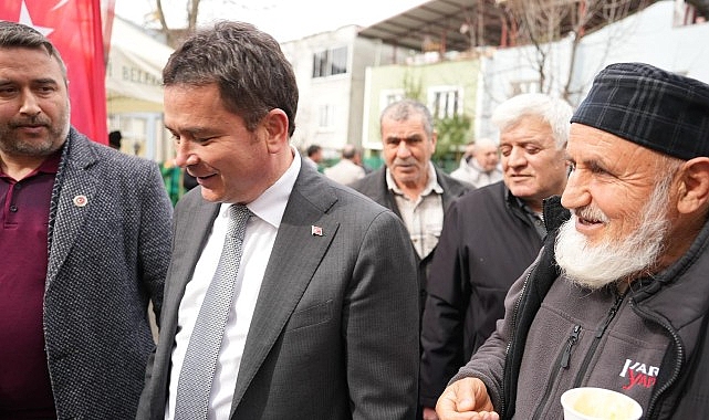 Mehmet Akif Mahallesi’nde Cuma Ziyareti: Vatandaşlarla Birlikte Sorunları Dinleyen ve Hızlı Çözüm Vurgusu