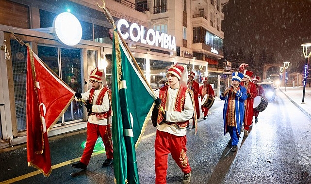 Nevşehir’de Mehteran Takımı Sahura Neşeyle Uyanıştırıyor: Gelenek Yaşatılıyor