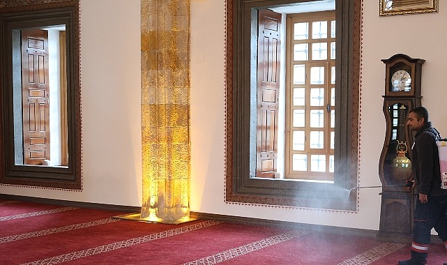 Nevşehir’de Ramazan İçin Cami Temizliği ve Gül Suyu ile Hazırlık Yapıldı