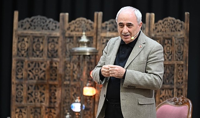 Nurullah Genç ile Kartepe’de Sanat ve Gençlik Buluşması: Şiir ve Hikmet Dolu Bir Akşam